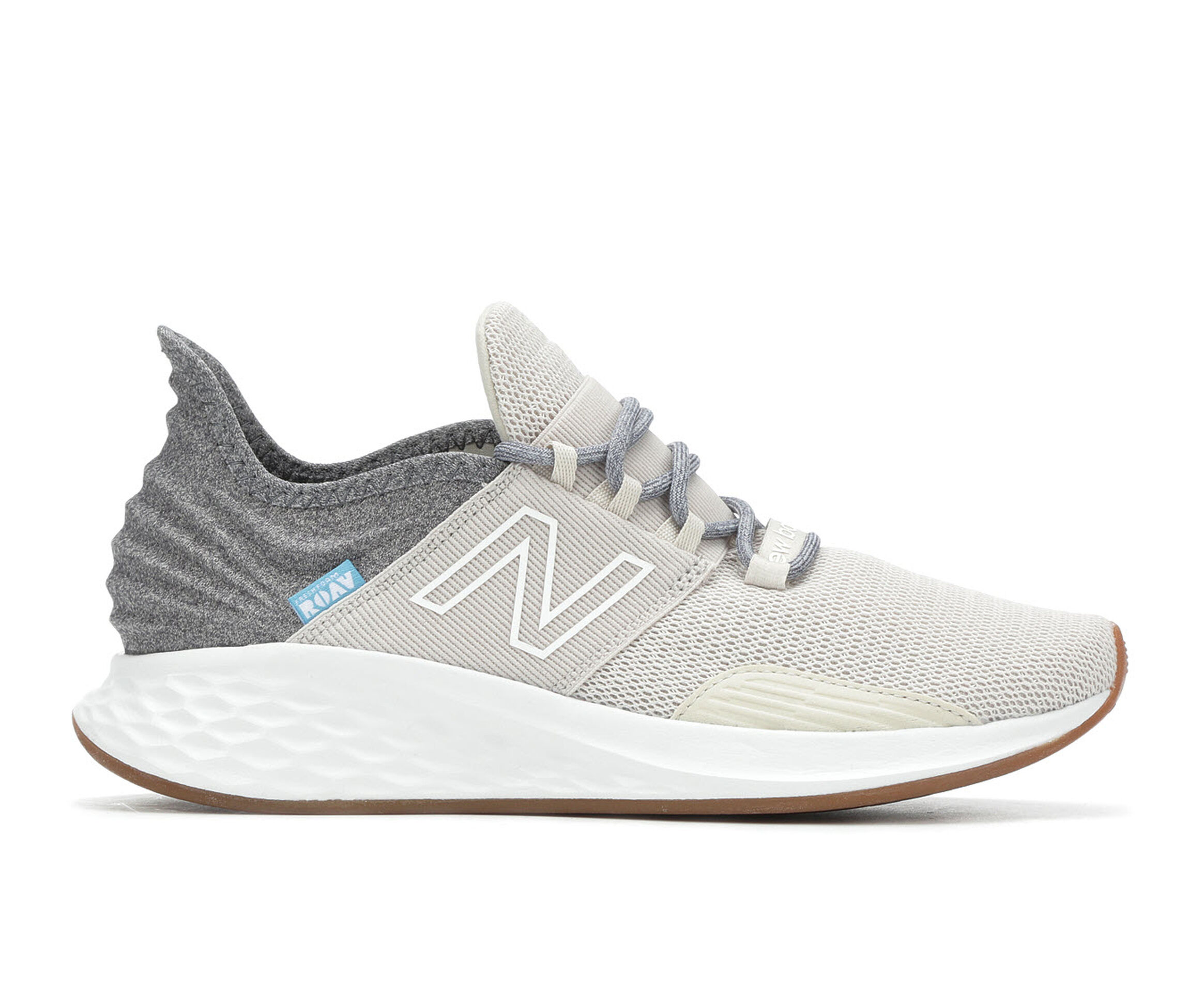 does shoe carnival sell new balance