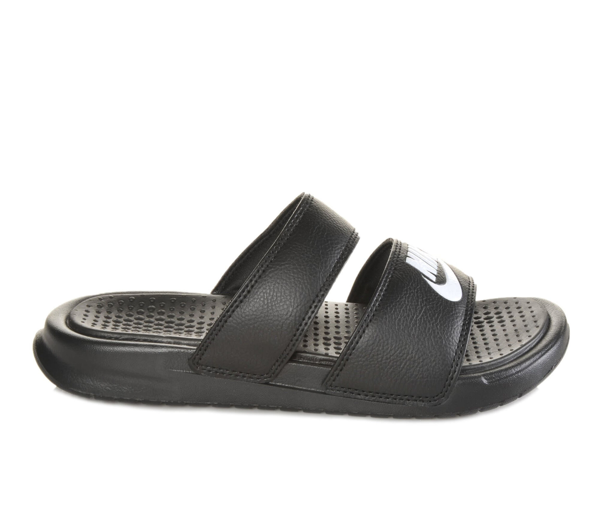 shoe carnival nike flip flops
