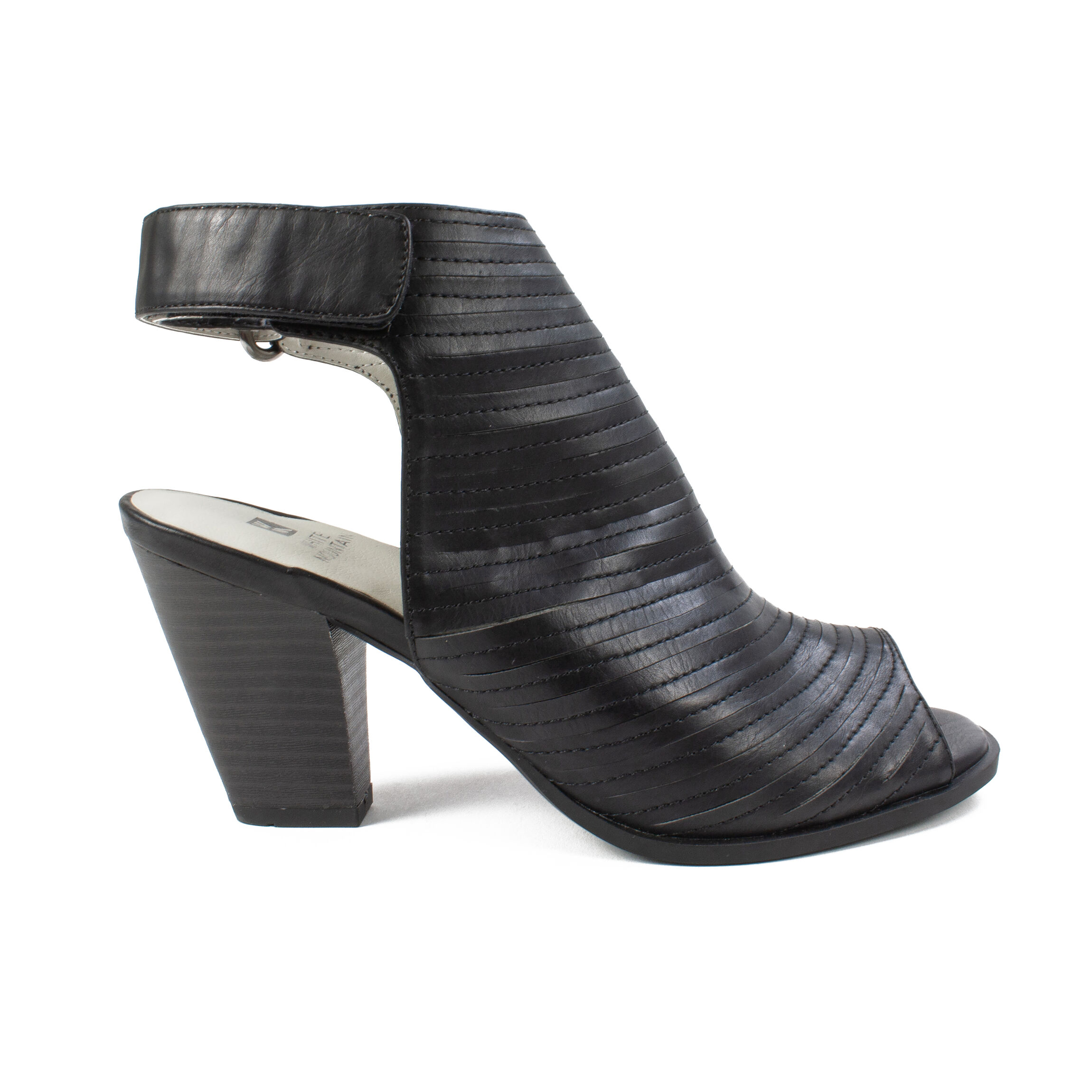 White Mountain Phoenix Women's Dress Shoe (Black - Faux Leather)