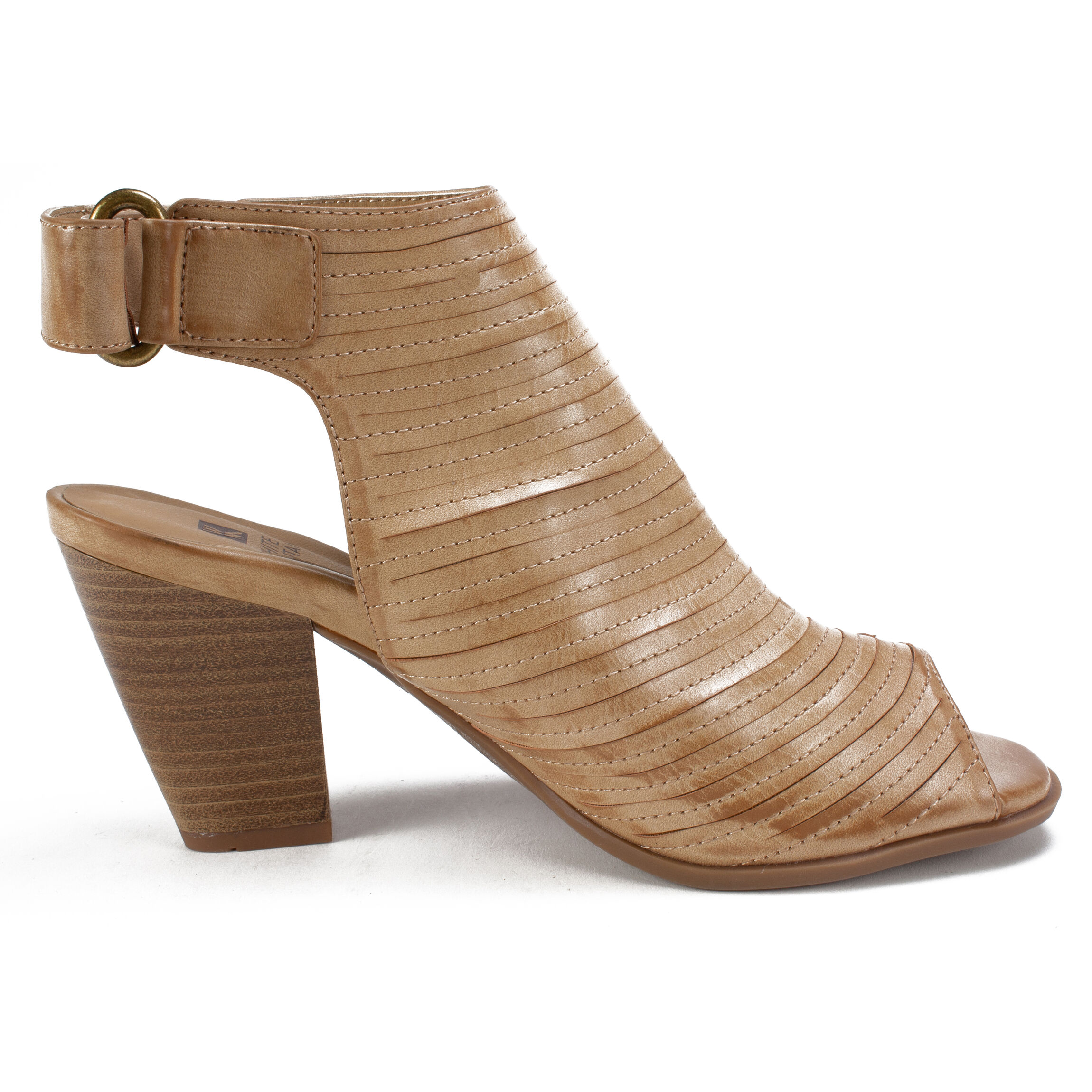 White Mountain Phoenix Women's Dress Shoe (Beige - Faux Leather)